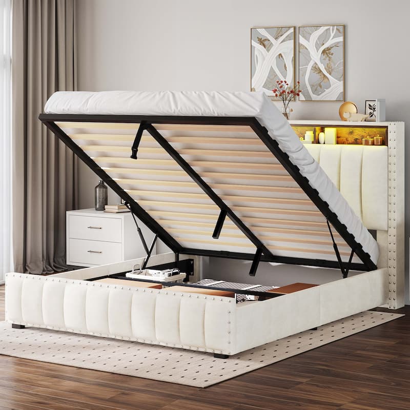 Moasis King Bed Upholstered Platform with Button-Tufted Frame