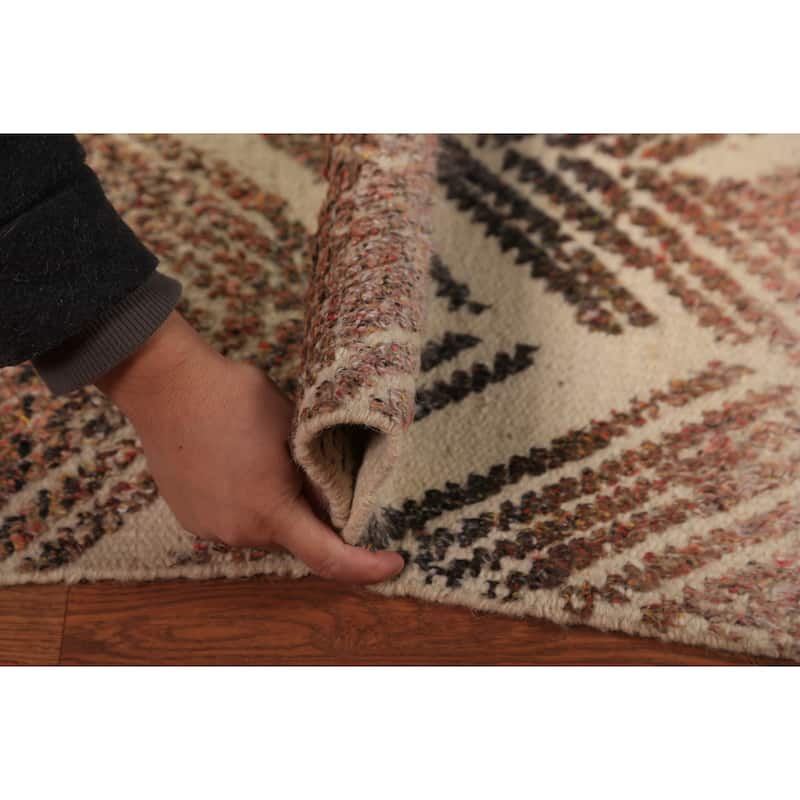 Chevron Style Moroccan Indian Accent Rug Handmade Wool Carpet - 2'0"x 3'0"