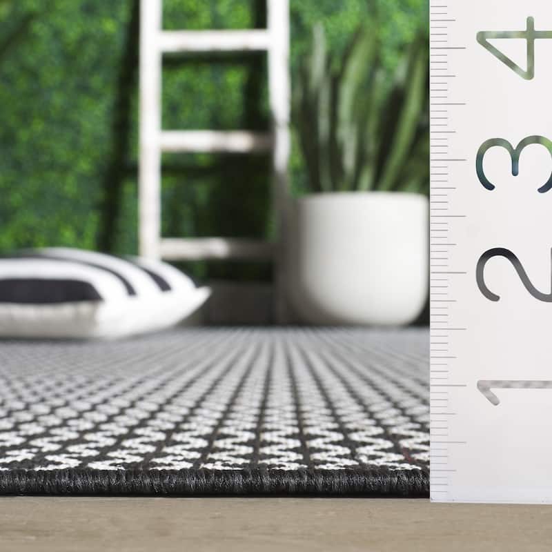 SAFAVIEH Terrace Ruba Indoor/Outdoor Washable Backyard Patio Rug
