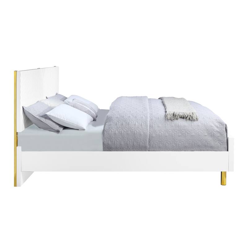 King Size Metal Platform Bed with Wave Pattern Design and 660lbs Weight Capacity