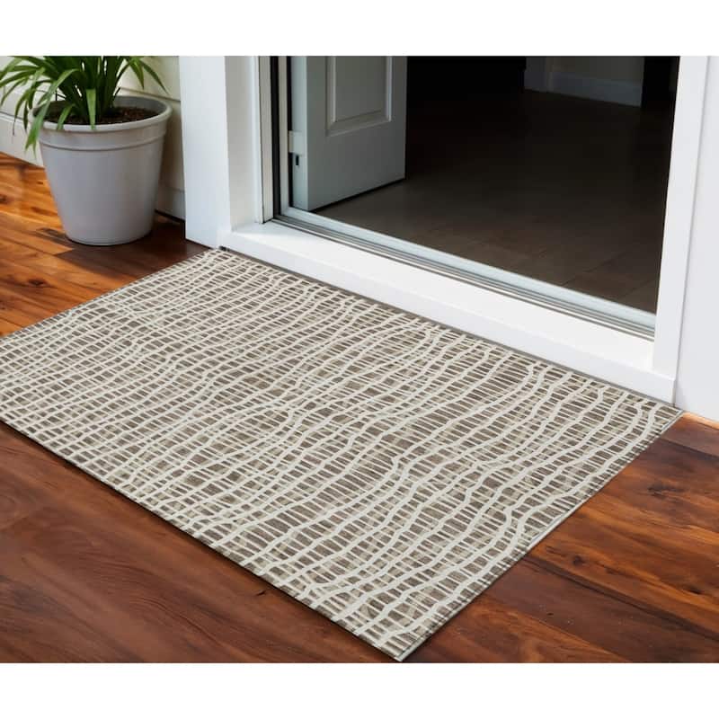 HomeRoots Striped Transitional Rectangle Outdoor Rug - 3' x 5'