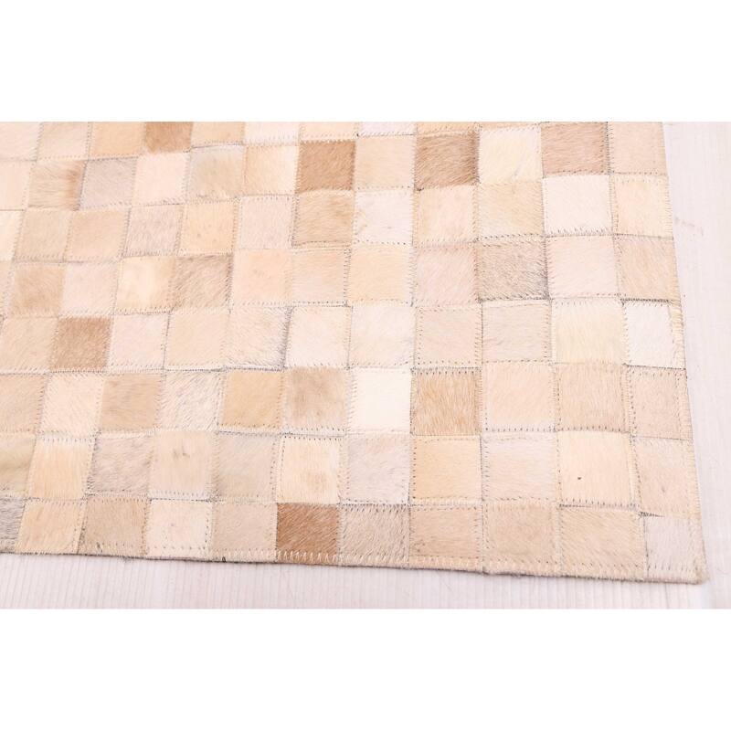 ECARPETGALLERY Handmade Cowhide Patchwork Beige Leather Rug - 4'0 x 6'0