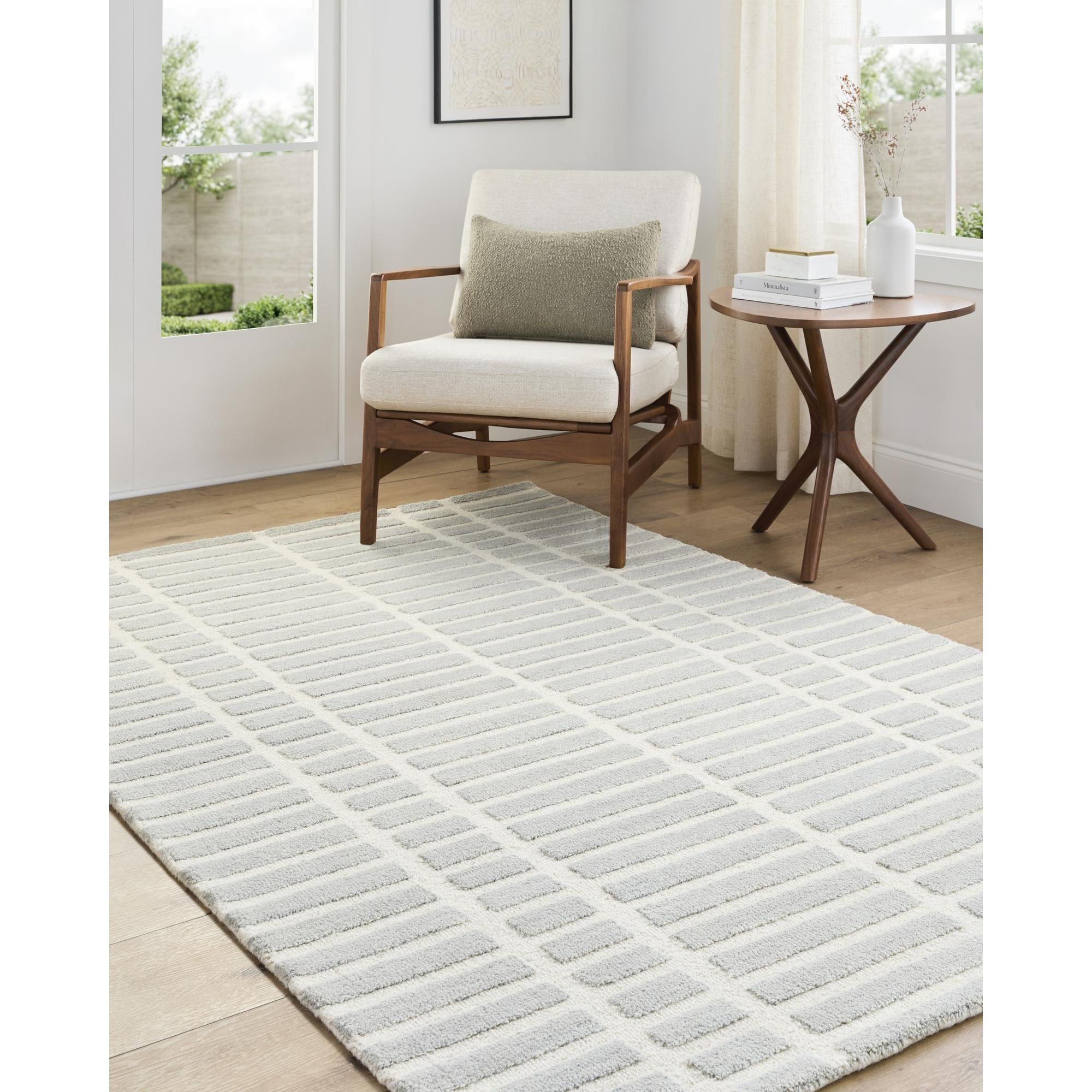 Livabliss Klopp Modern Area Rug.
