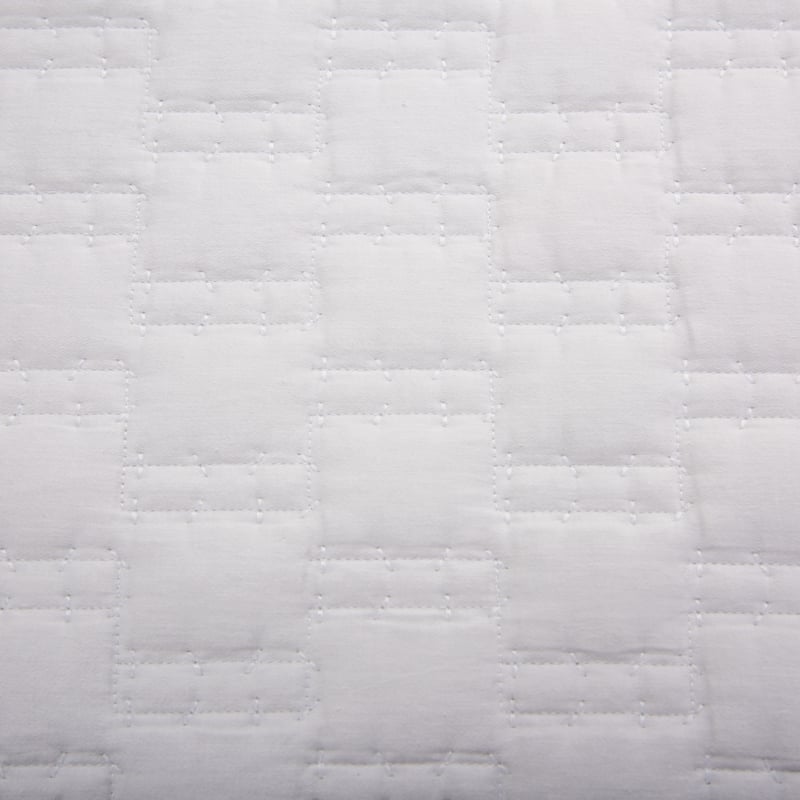 Rizzy Home Blackberry Grove White Geometric Stitched Quilt Set