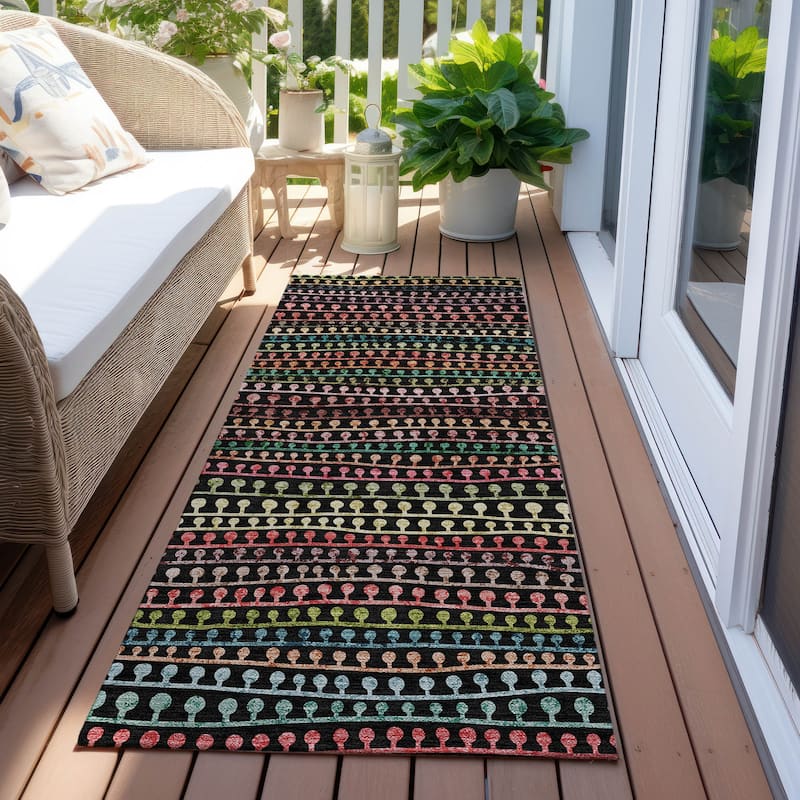 Machine Washable Indoor/ Outdoor Chantille Modern Stripe Lolly Rug - Black - 2'3" x 7'6"
