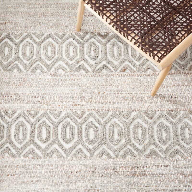 SAFAVIEH Handmade Natura Visare Wool Rug