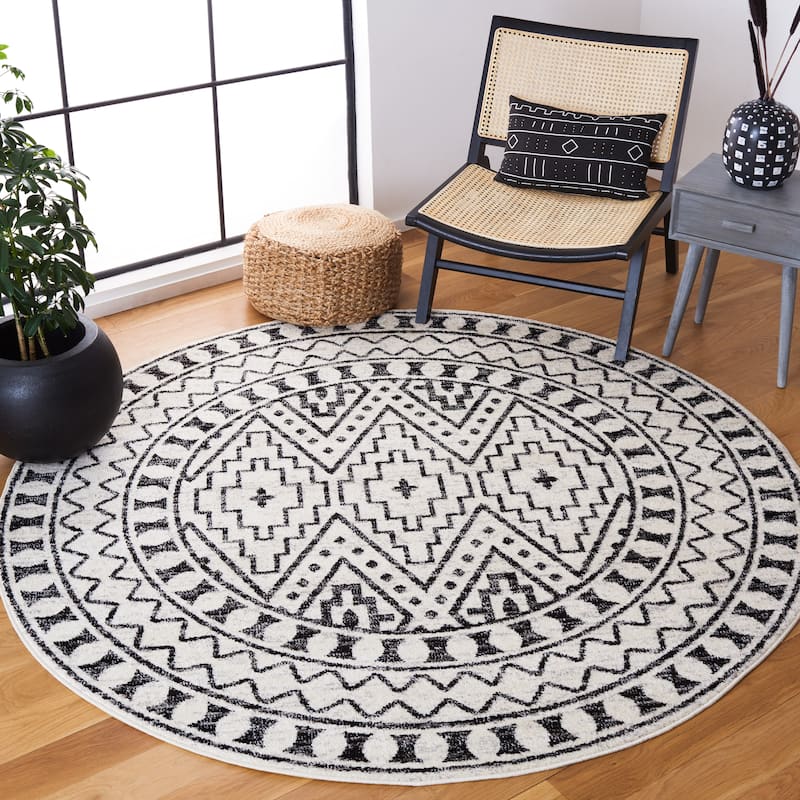 SAFAVIEH Tulum Nan Moroccan Boho Rug - 6'7" Round - Black/Ivory