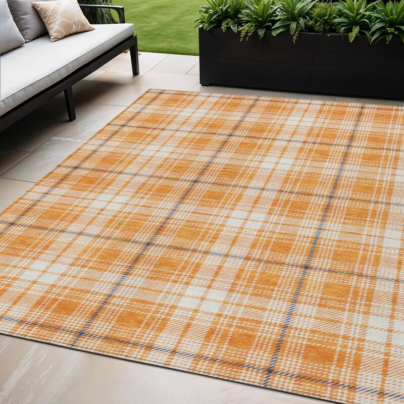 HomeRoots Plaid Transitional Rectangle Outdoor Rug - 5' X 8'