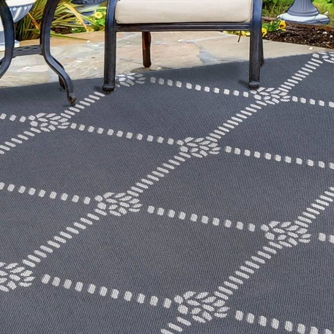 Superior Coastal Geometric Lattice Indoor Outdoor Area Rug