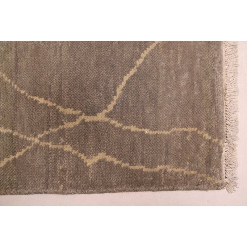 ECARPETGALLERY Hand-knotted Mystique Grey Wool Rug - 2'6 x 8'0