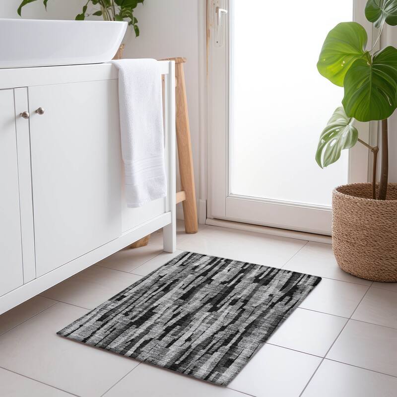 Machine Washable Indoor/ Outdoor Contemporary Chantille Rug - Gray - 1'8" x 2'6"
