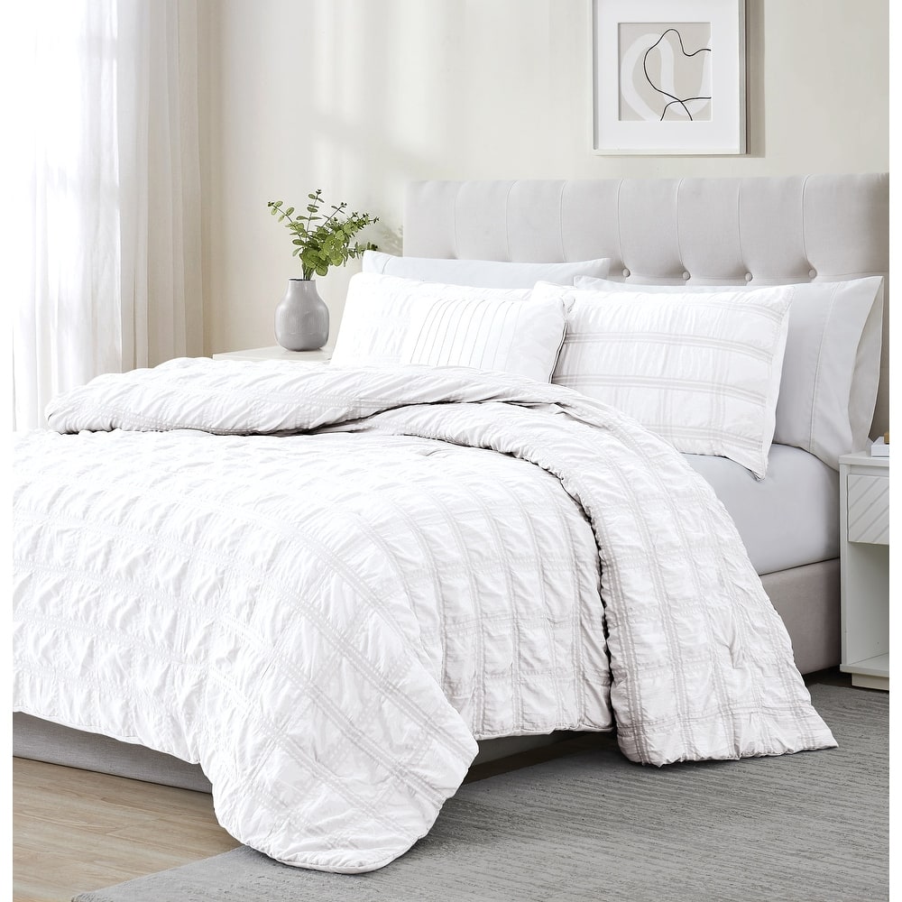 Eliza Seersucker Comforter Set