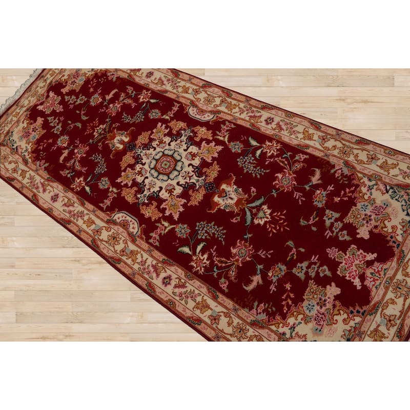 2'7''x6 Runner Hand Knotted Wool Fuschia Traditional 300 KPSI Rug - 2' 7'' x 6'