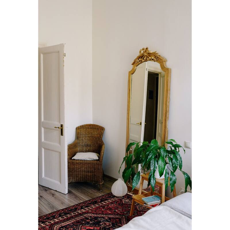 ECARPETGALLERY Hand-knotted Andelz Red Wool Rug - 4'4 x 8'0