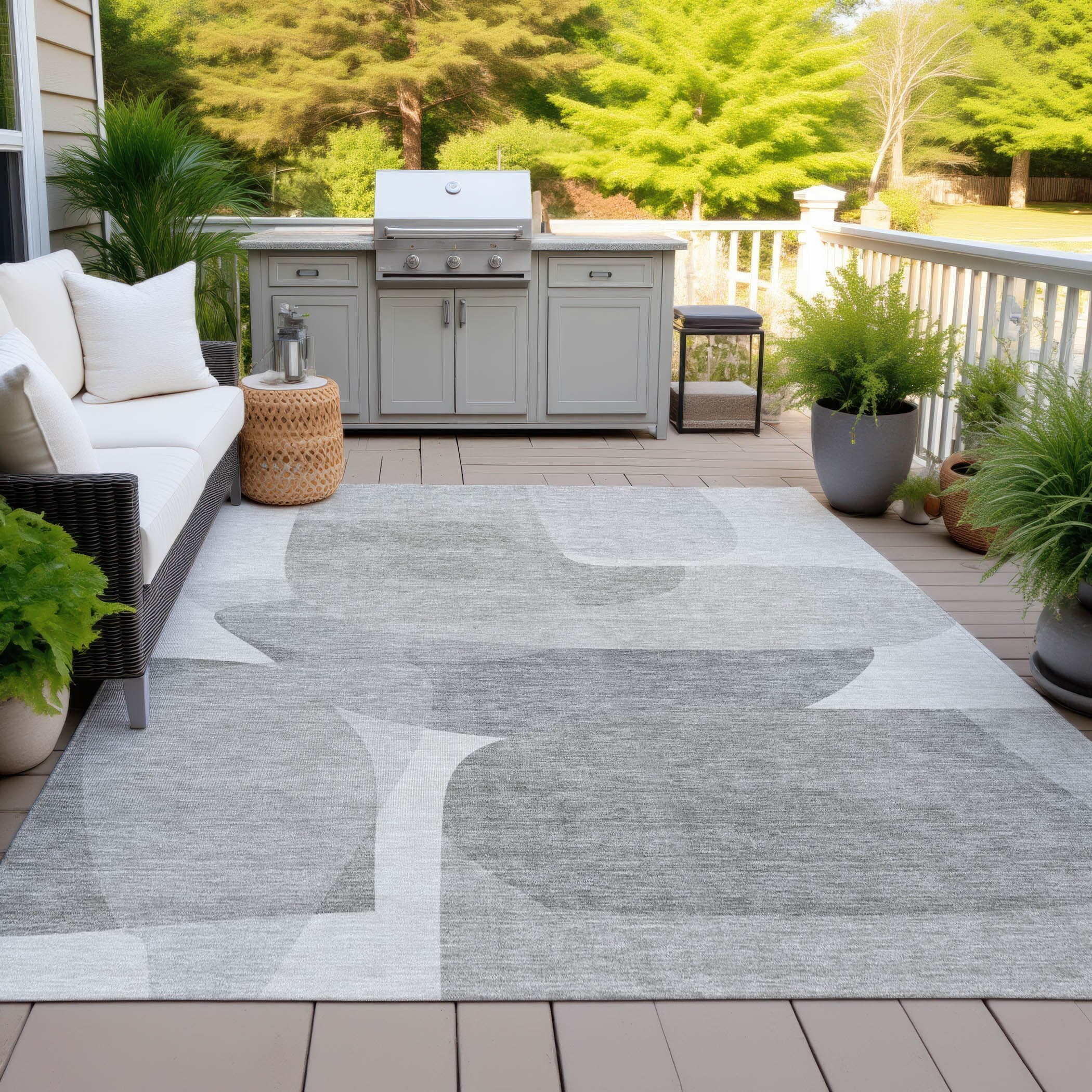 Machine Washable Indoor/Outdoor Contemporary Charm Chantille Rug
