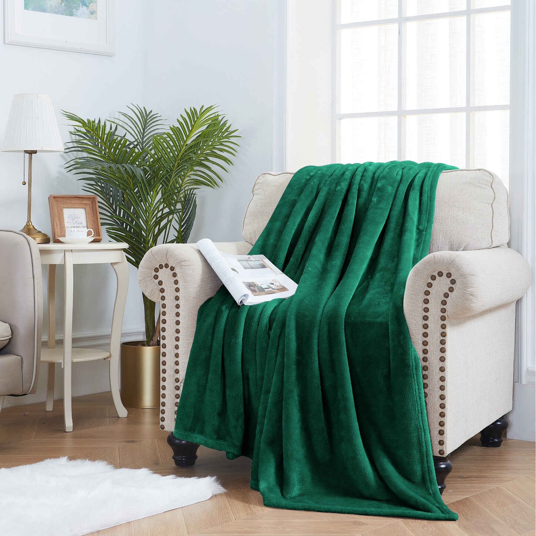 Elle Decor Solid Plush Oversized Throw Blanket Silky Soft and Cozy Flannel Fleece for Bed and Couch Bed Bath Beyond 33238838