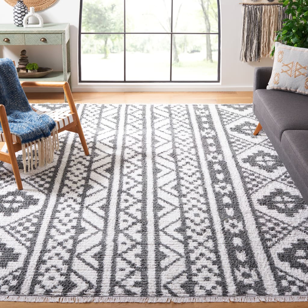 SAFAVIEH Augustine Ruja Moroccan Boho Tribal Fringe Rug