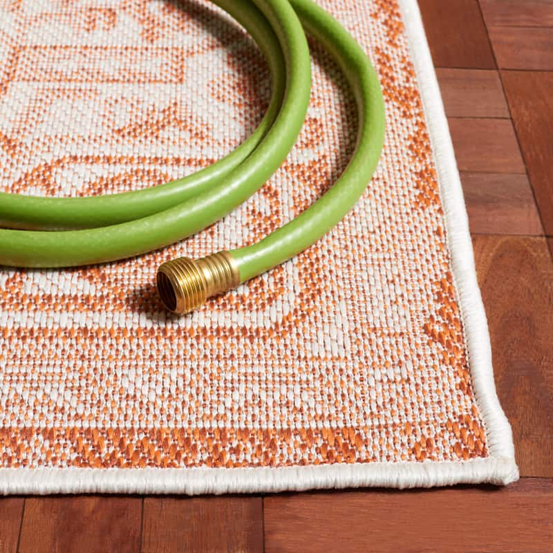 SAFAVIEH Bermuda Fazilet Geometric Indoor/Outdoor Waterproof Rug