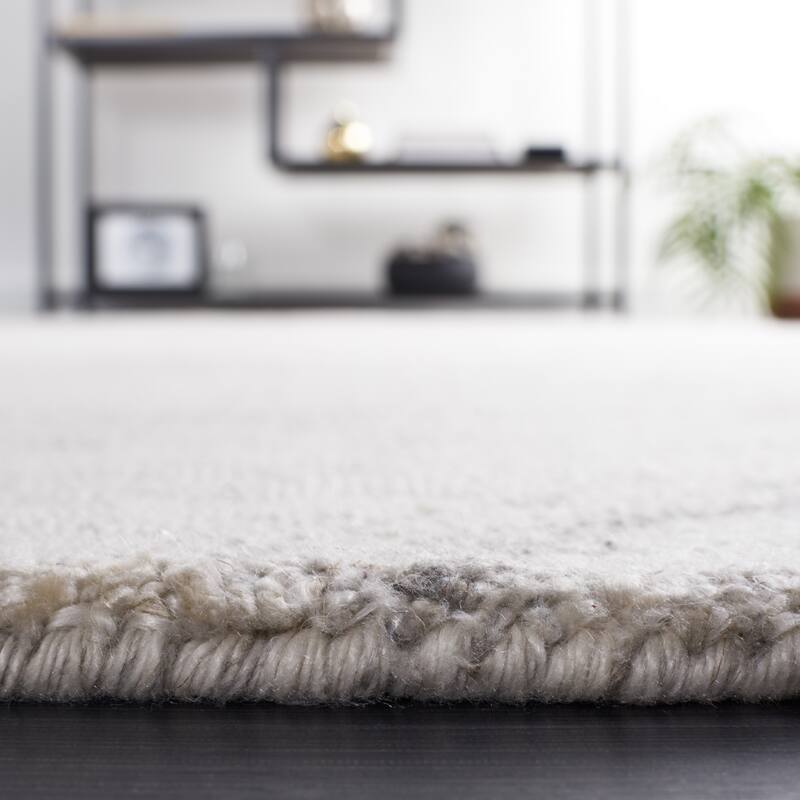 SAFAVIEH Handmade Abstract Algimanta Modern Rug