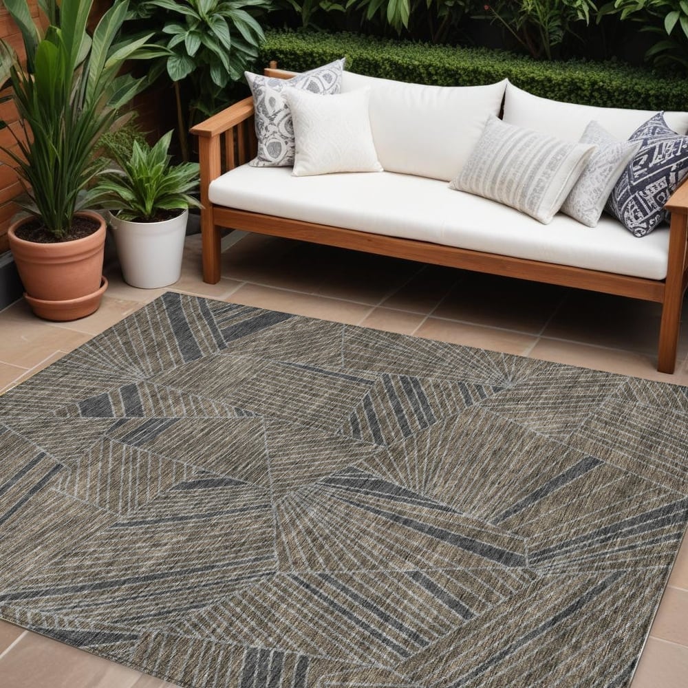 HomeRoots Geometric Transitional Rectangle Outdoor Rug