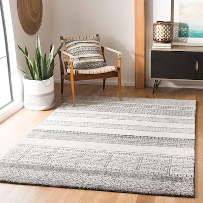 SAFAVIEH Nordic Angyalka Scandinavian Tribal Polyester Rug