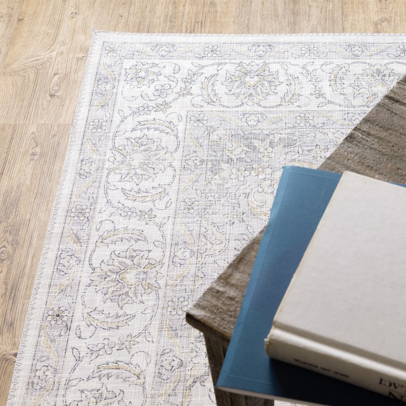 Vista Home Montreux Vintage Traditional Beige/Cream Area Rug