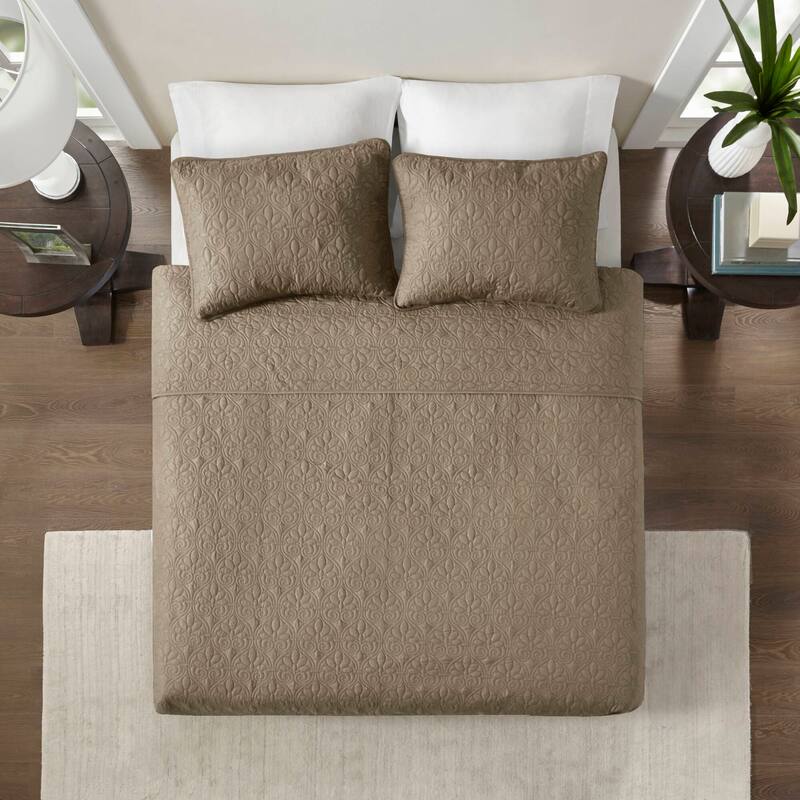 Madison Park Mansfield Reversible Quilt Set