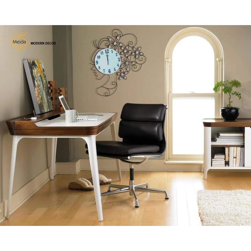 Lady Face Decorative Metal Wall Clock