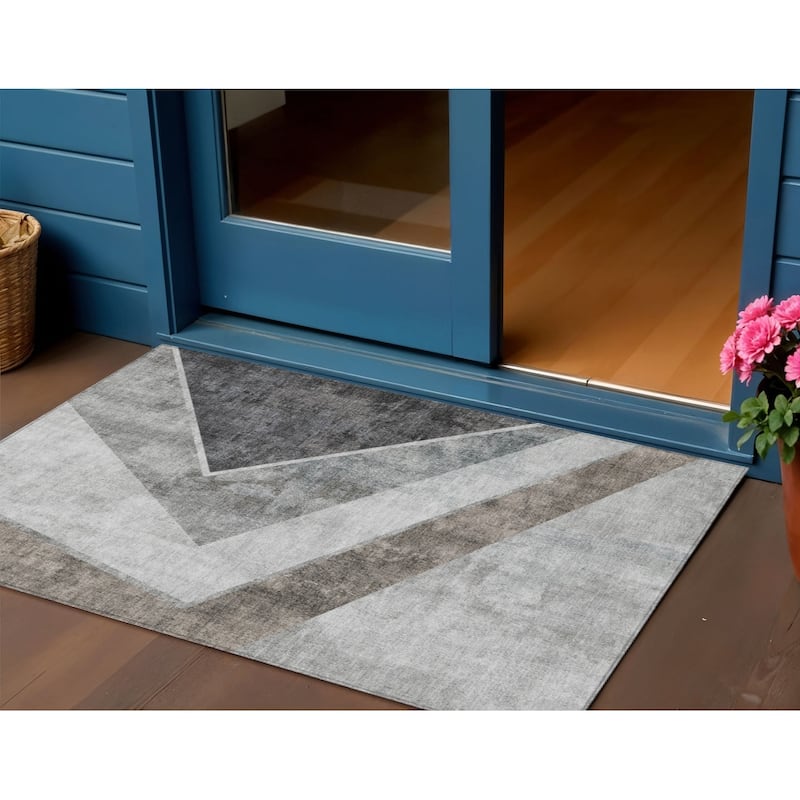 HomeRoots Geometric Transitional Rectangle Outdoor Rug - 3' x 5'