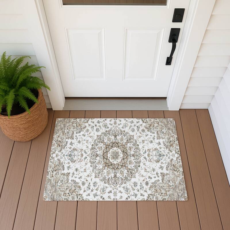 Machine Washable Indoor/ Outdoor Traditional Niko Chantille Rug - Ivory - 1'8" x 2'6"