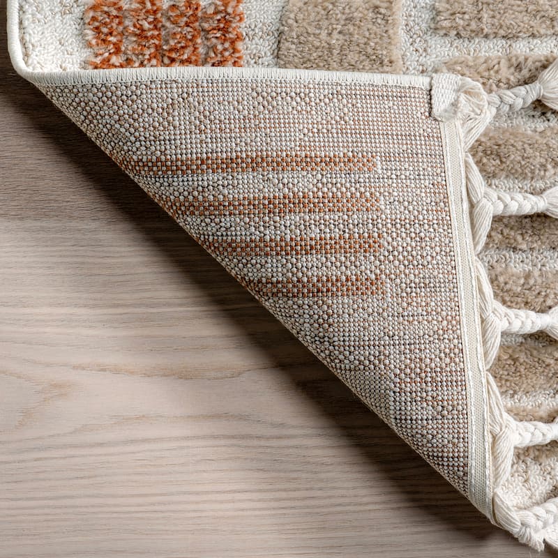 Nuloom Nimah Geometric High-Low Tasseled Area Rug