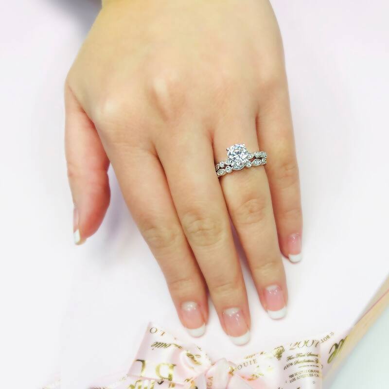 Auriya Platinum 4/5ctw Vintage Inspired Diamond Engagement Ring Set