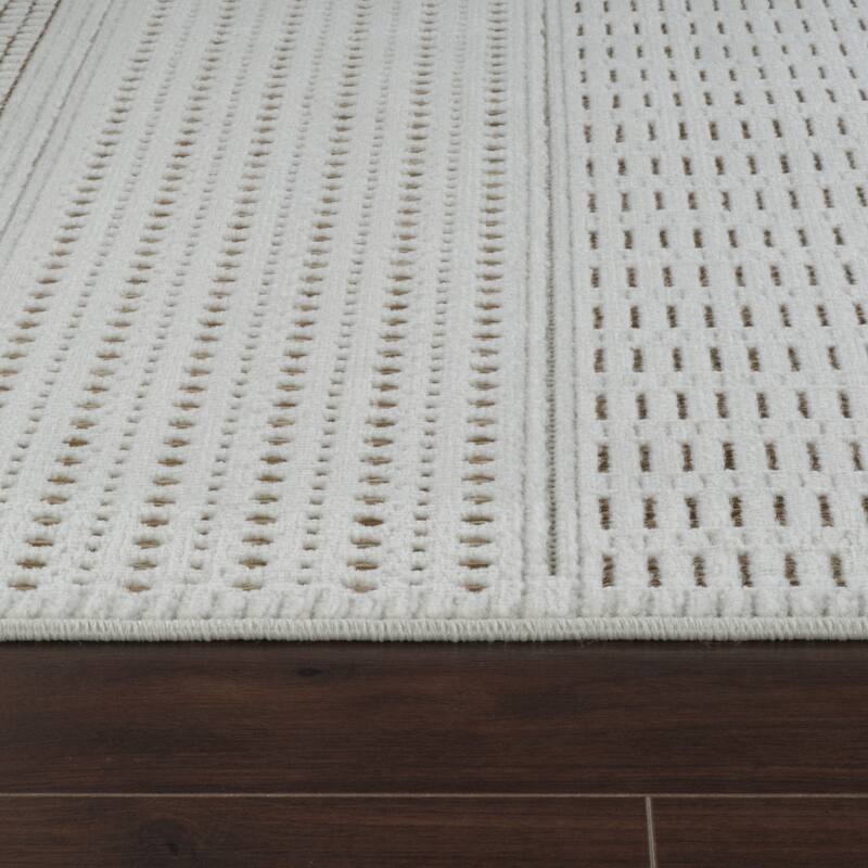 Bave Stylish Geometric Weather Resistant Current & Stylish Outdoor Rug