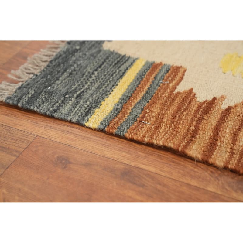 Hand Woven Southwestern Wool Multi-Colored Geometric Area Rug - 6' 6'' X 5' 0''