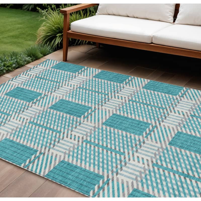 HomeRoots Plaid Transitional Rectangle Outdoor Rug - 10' X 14'