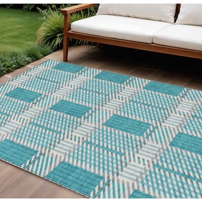 HomeRoots Plaid Transitional Rectangle Outdoor Rug