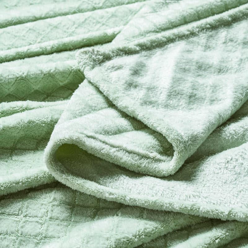 Superior Alaska Quilted Diamond Plush Fleece Blanket For Couch or Bed