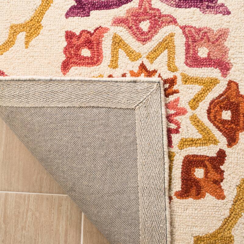 SAFAVIEH Handmade Suzani Fred Boho Tribal Wool Rug