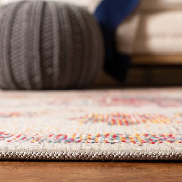 SAFAVIEH Crystal Floretta Vintage Boho Medallion Rug