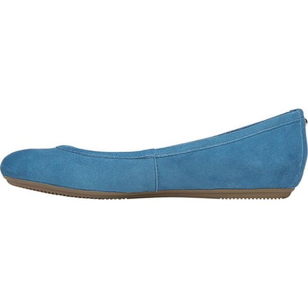 naturalizer brittany ballet flat