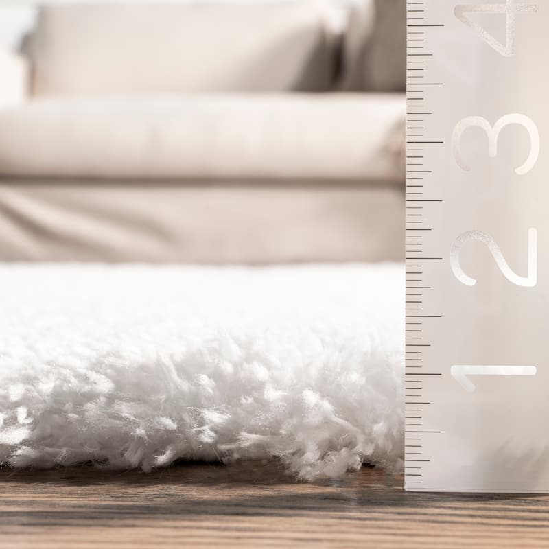 Nuloom Gynel Contemporary Shag Area Rug