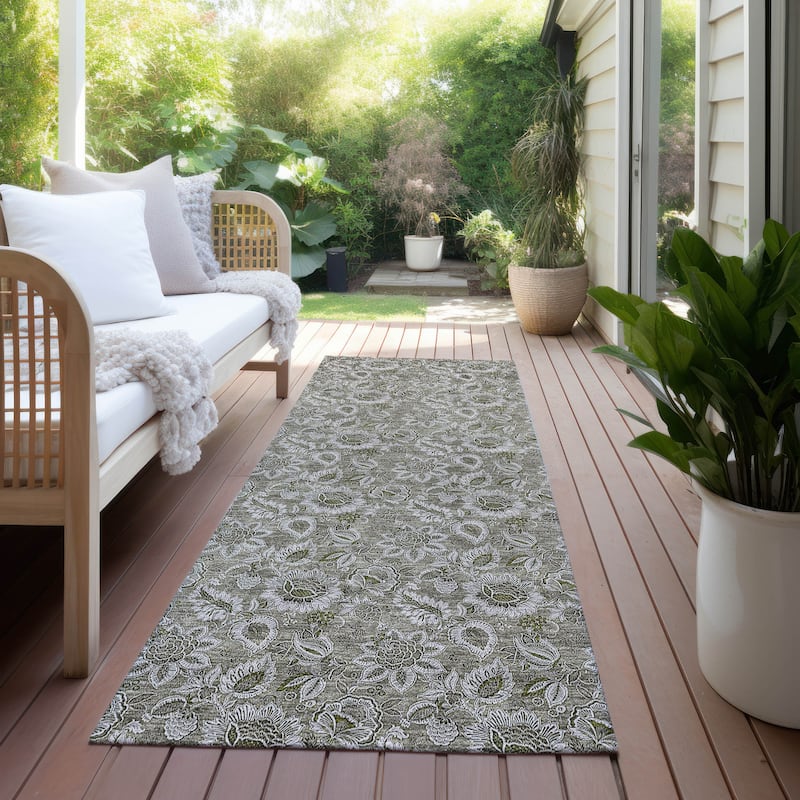 Machine Washable Indoor/ Outdoor Chantille Floral Rug - Taupe - 2'3" x 7'6"