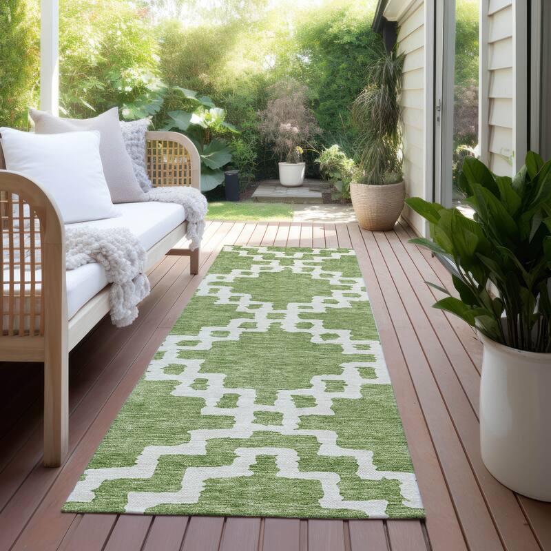 Machine Washable Indoor/ Outdoor Chantille Geo Trellis Rug - Aloe - 2'3" x 7'6"
