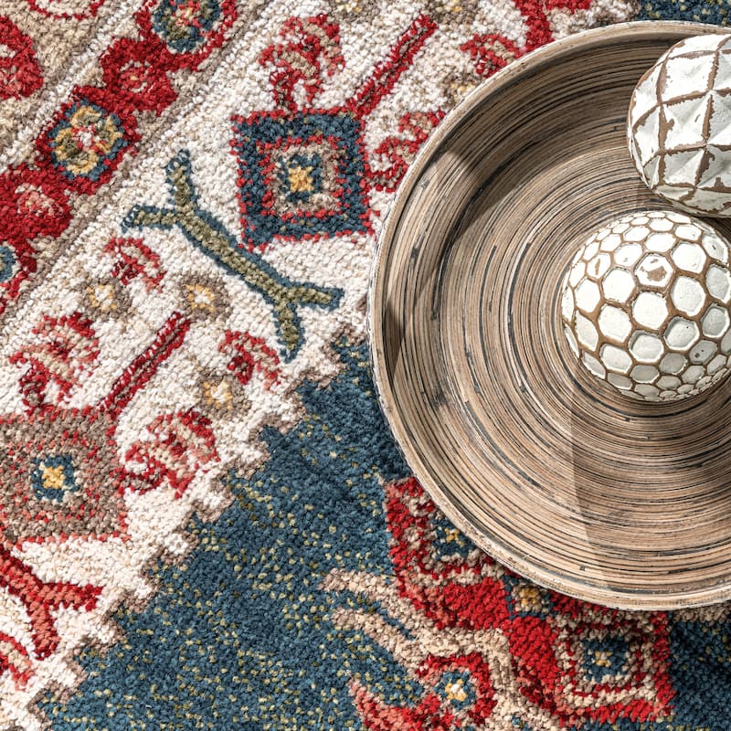 Nuloom Traditional Tribal Diamond Emblems Area Rug