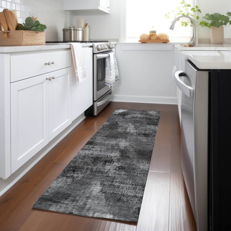 Machine Washable Indoor/ Outdoor Chantille Distressed Chevron Rug