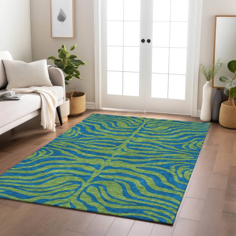 Machine Washable Indoor/ Outdoor Modern Animal Print Chantille Rug