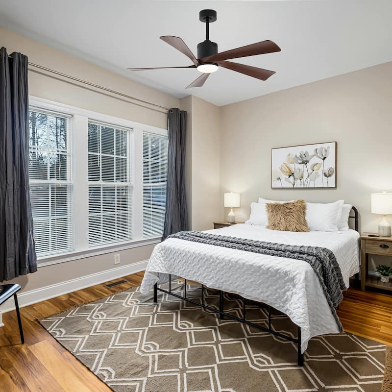 GetLedel 52" Modern 5-Blade LED Ceiling Fan with Light and Remote - 52-in