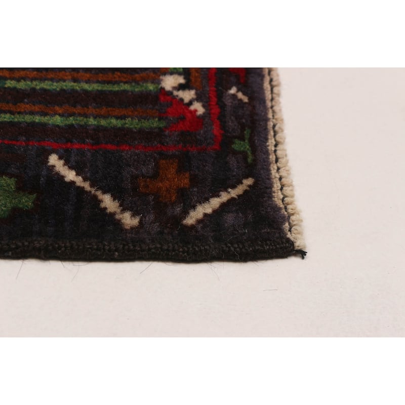 Teimani Red Rug 3'9" x 6'8" - 3'9 x 6'8