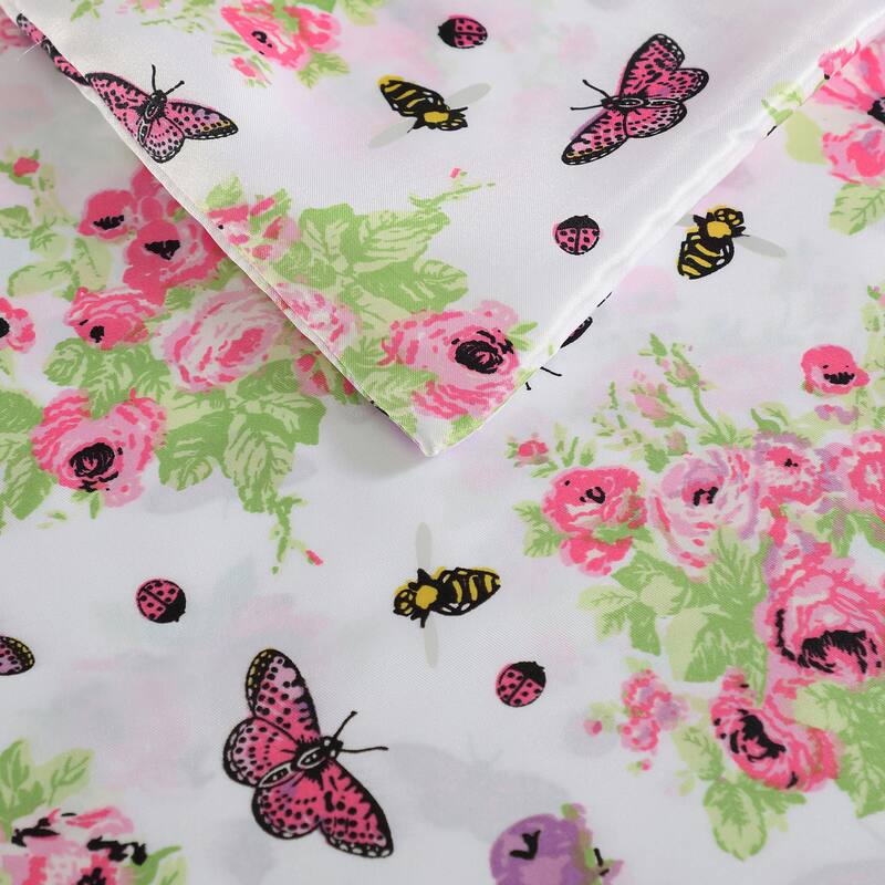 Betsey Johnson Queen Bee Floral Bouquet Reversible Pink Duvet Cover Set