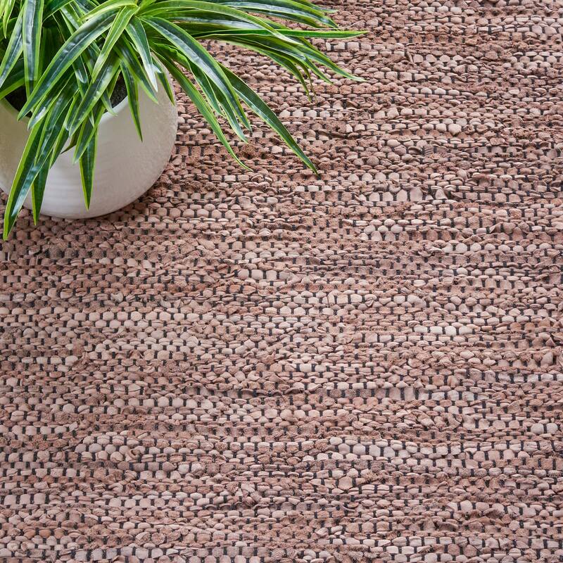 SAFAVIEH Handmade Vintage Leather Inger Modern & Contemporary Leather